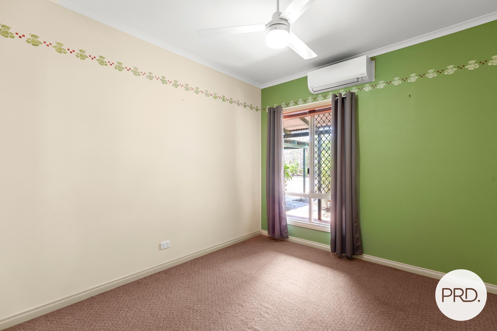 21 Howe Drive CABLE BEACH 17