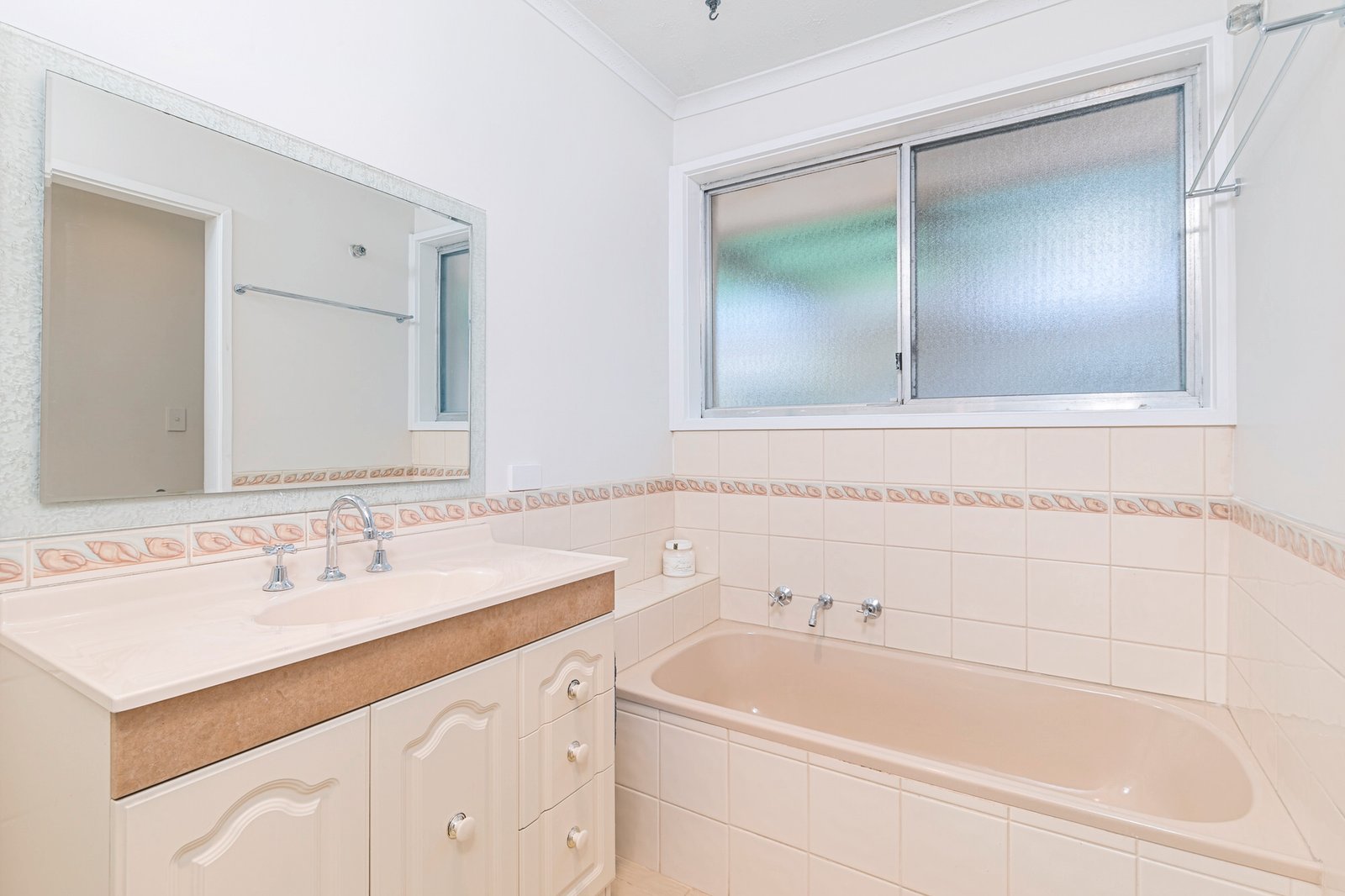 Gallery: 21 Hummerstone Road