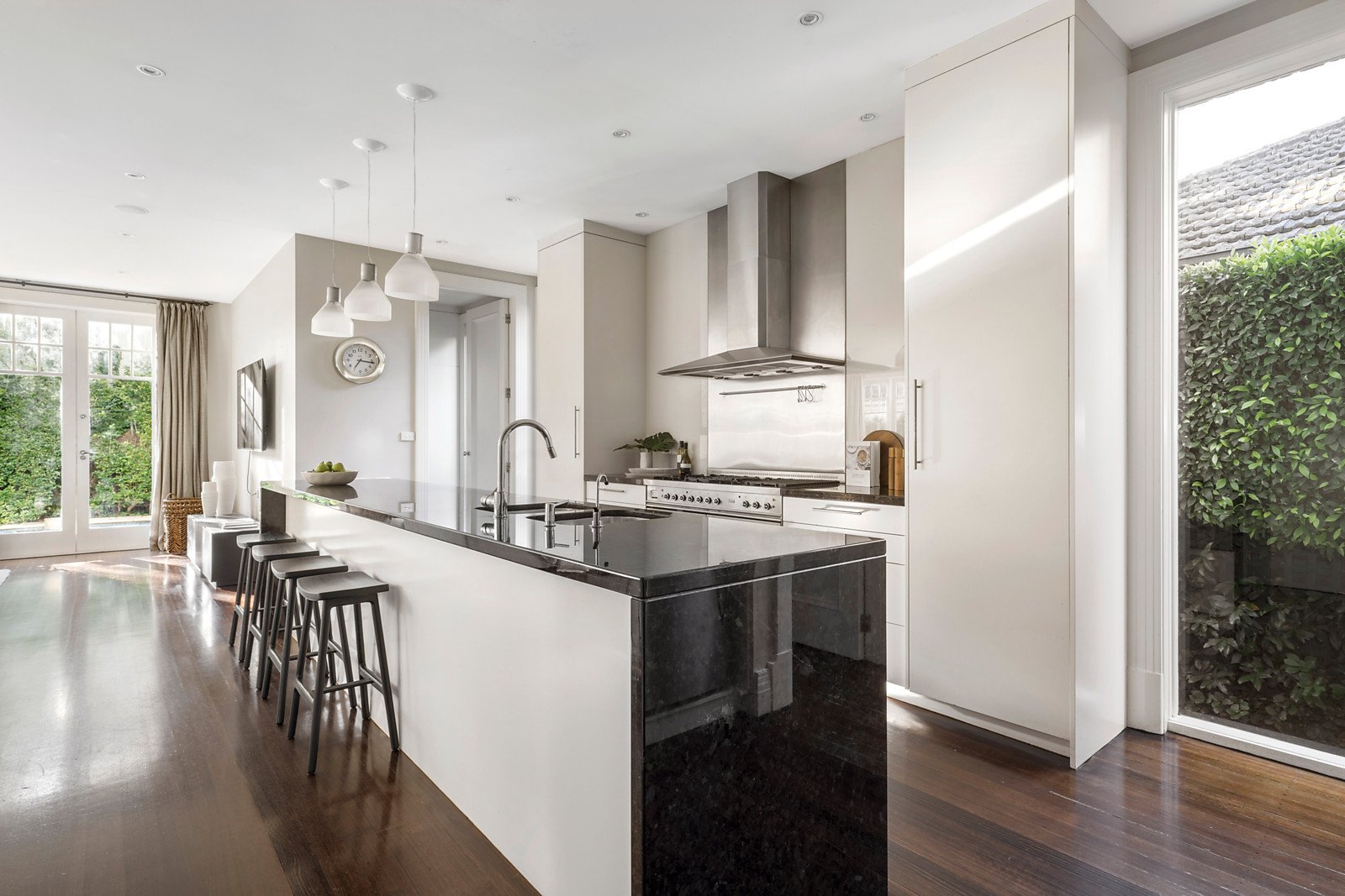 21 Huntingfield Road, Toorak, VIC