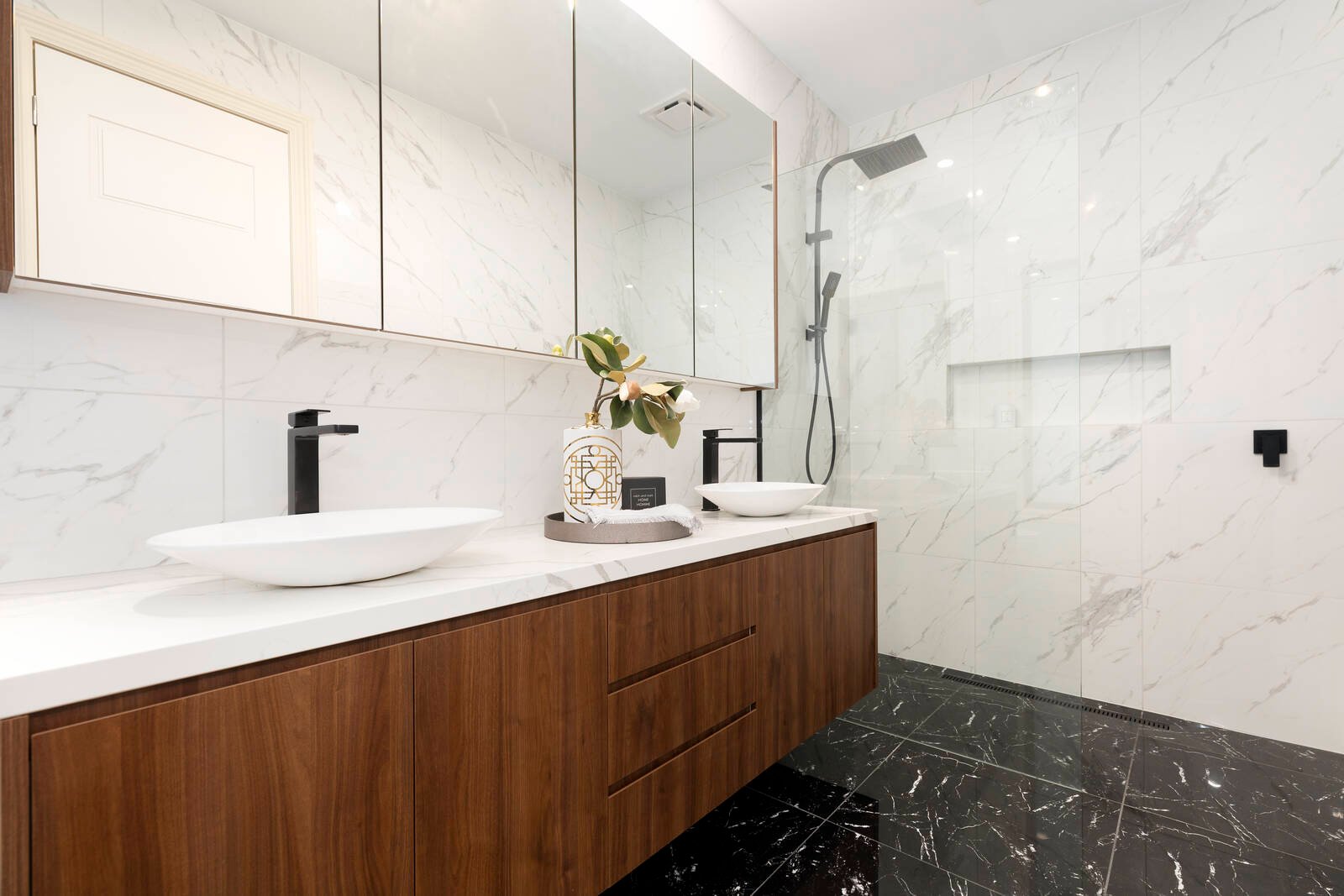 Real Estate and Property in 21 Ians Grove, Templestowe Lower, VIC