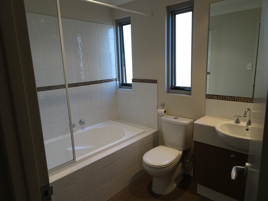 2/1 Ibera Way SUCCESS 10