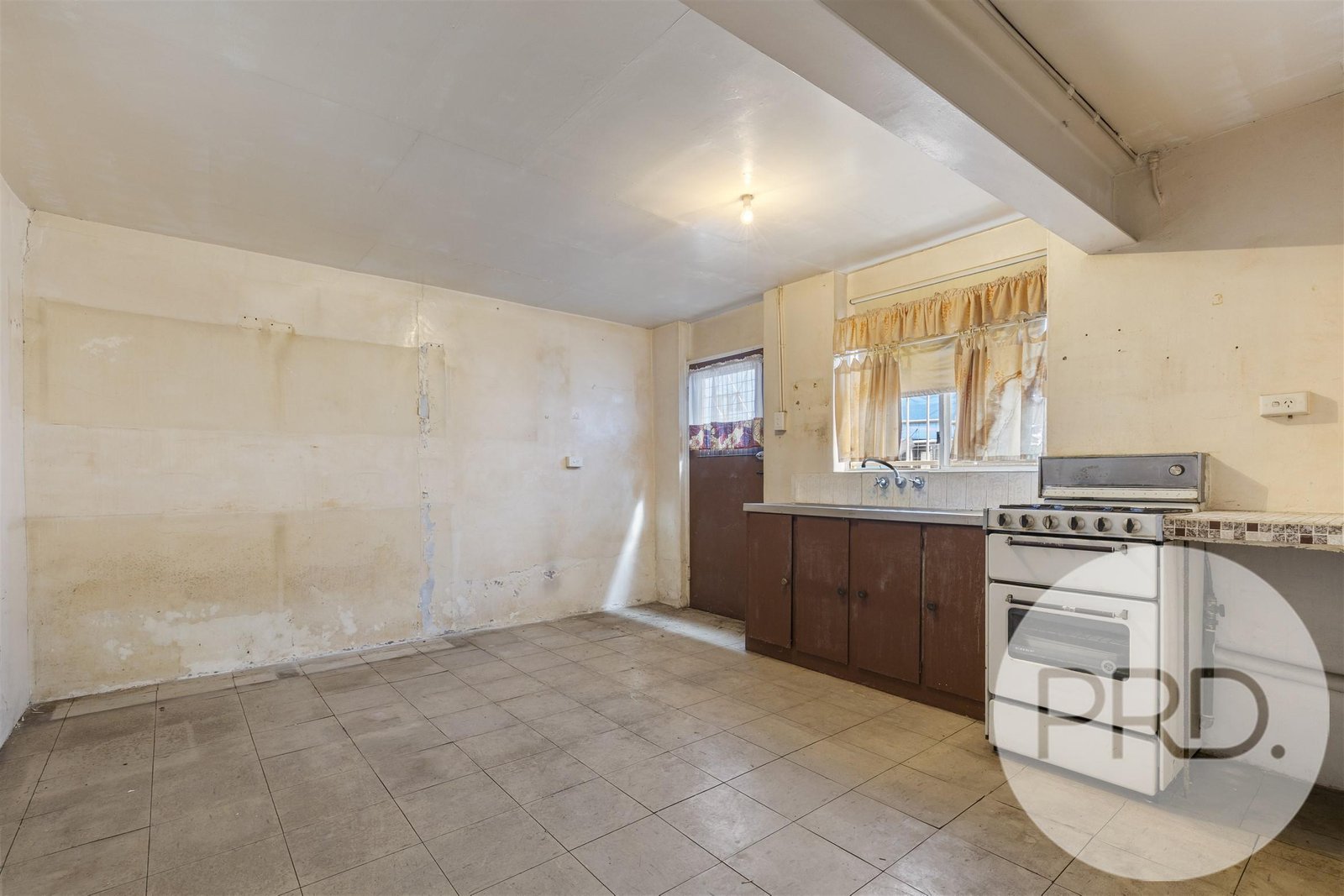 21 Inwood Street WOOLOOWIN 12
