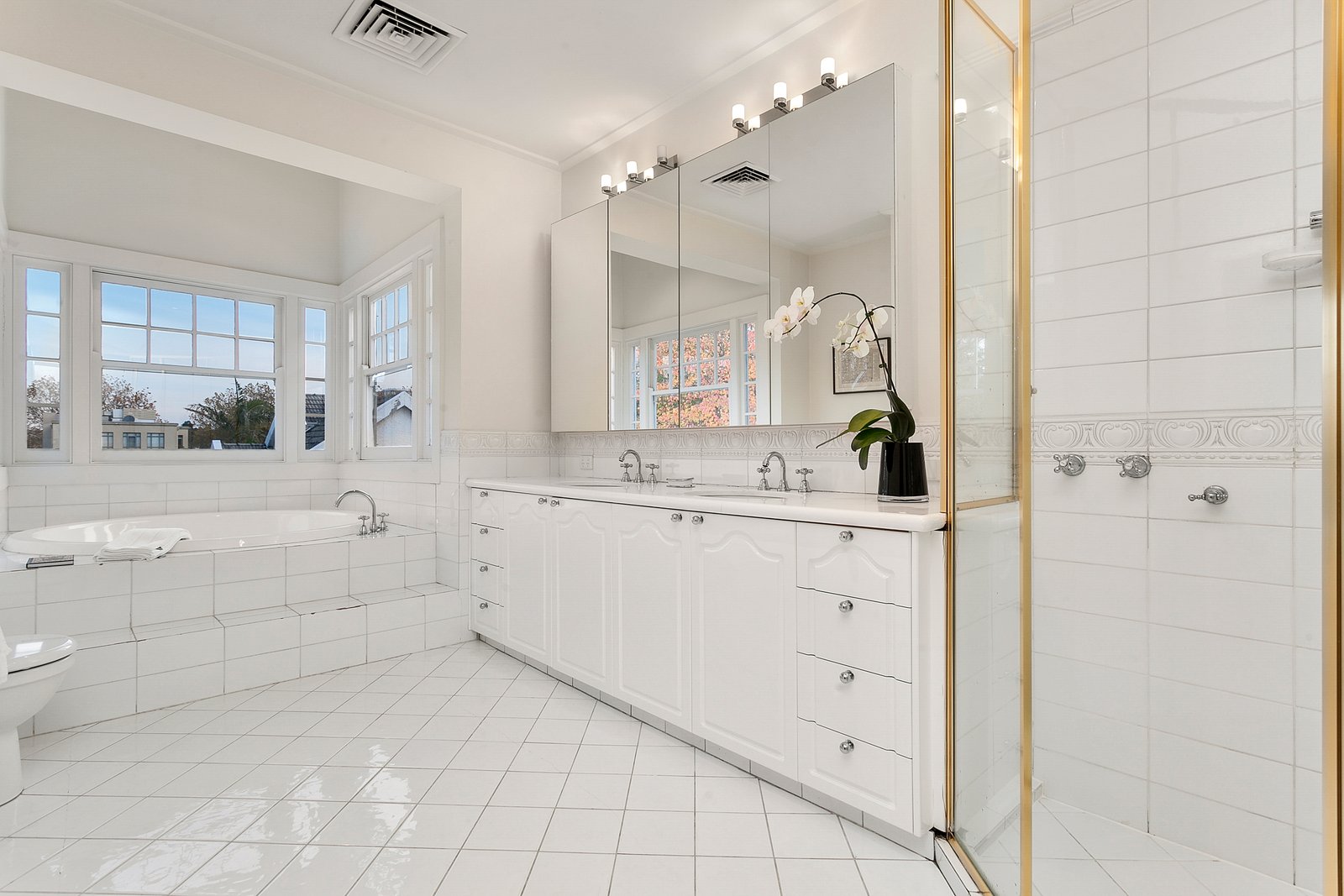 Real Estate and Property in 21 Iona Avenue, Toorak, VIC