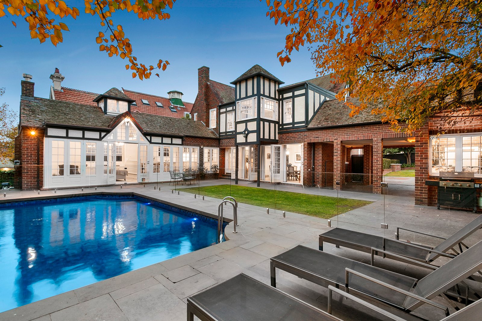 Real Estate and Property in 21 Iona Avenue, Toorak, VIC