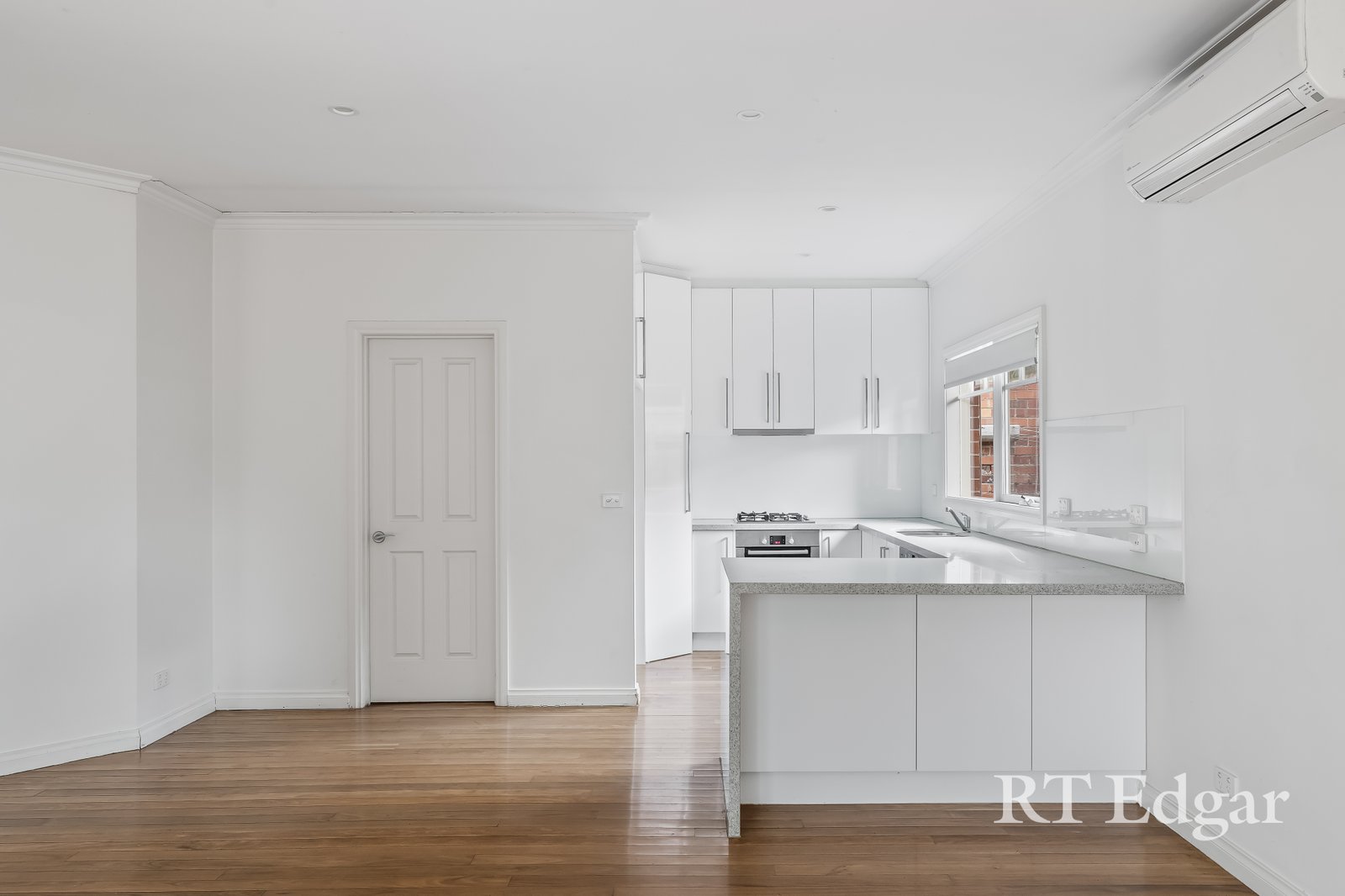 Real Estate and Property in 2/1 Irymple Avenue, Kew East, VIC