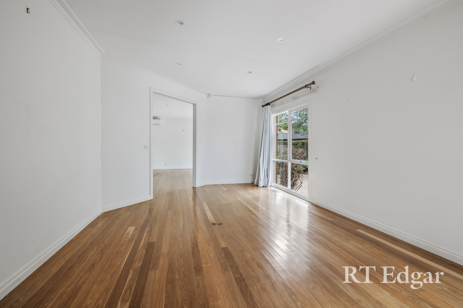 Real Estate and Property in 2/1 Irymple Avenue, Kew East, VIC