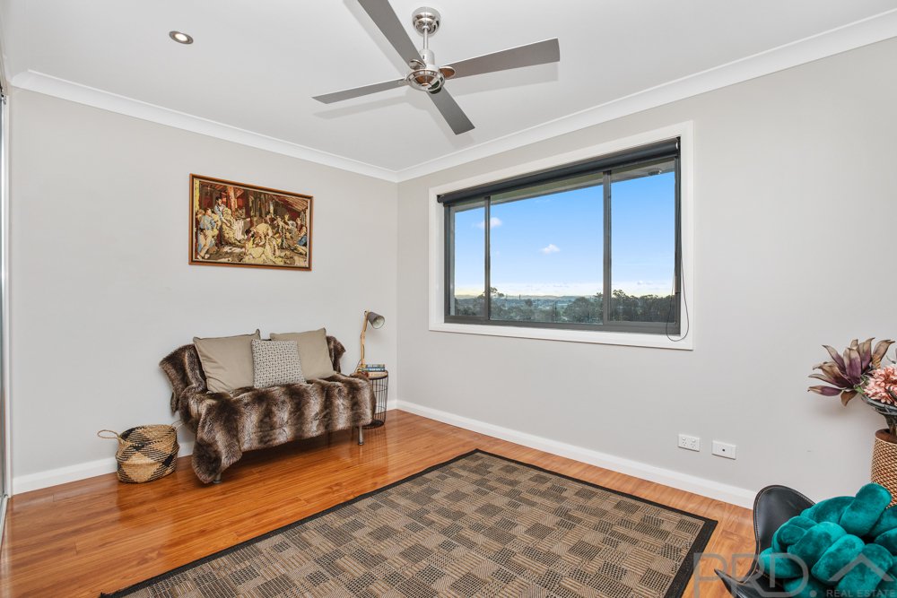 21 James Leslie Drive GILLIESTON HEIGHTS 19