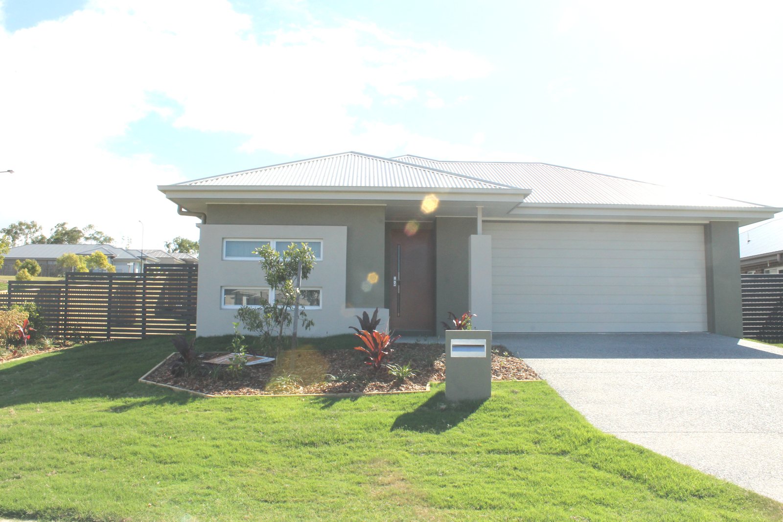 21 Jardine Street BOYNE ISLAND 1