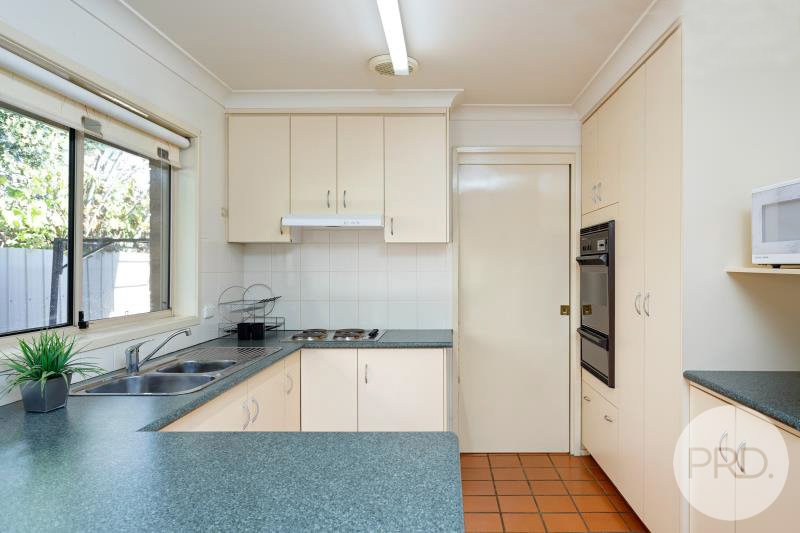 2/1 Jennifer Place WAGGA WAGGA 4