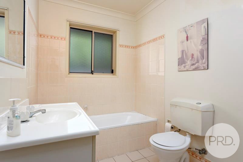 2/1 Jennifer Place WAGGA WAGGA 8