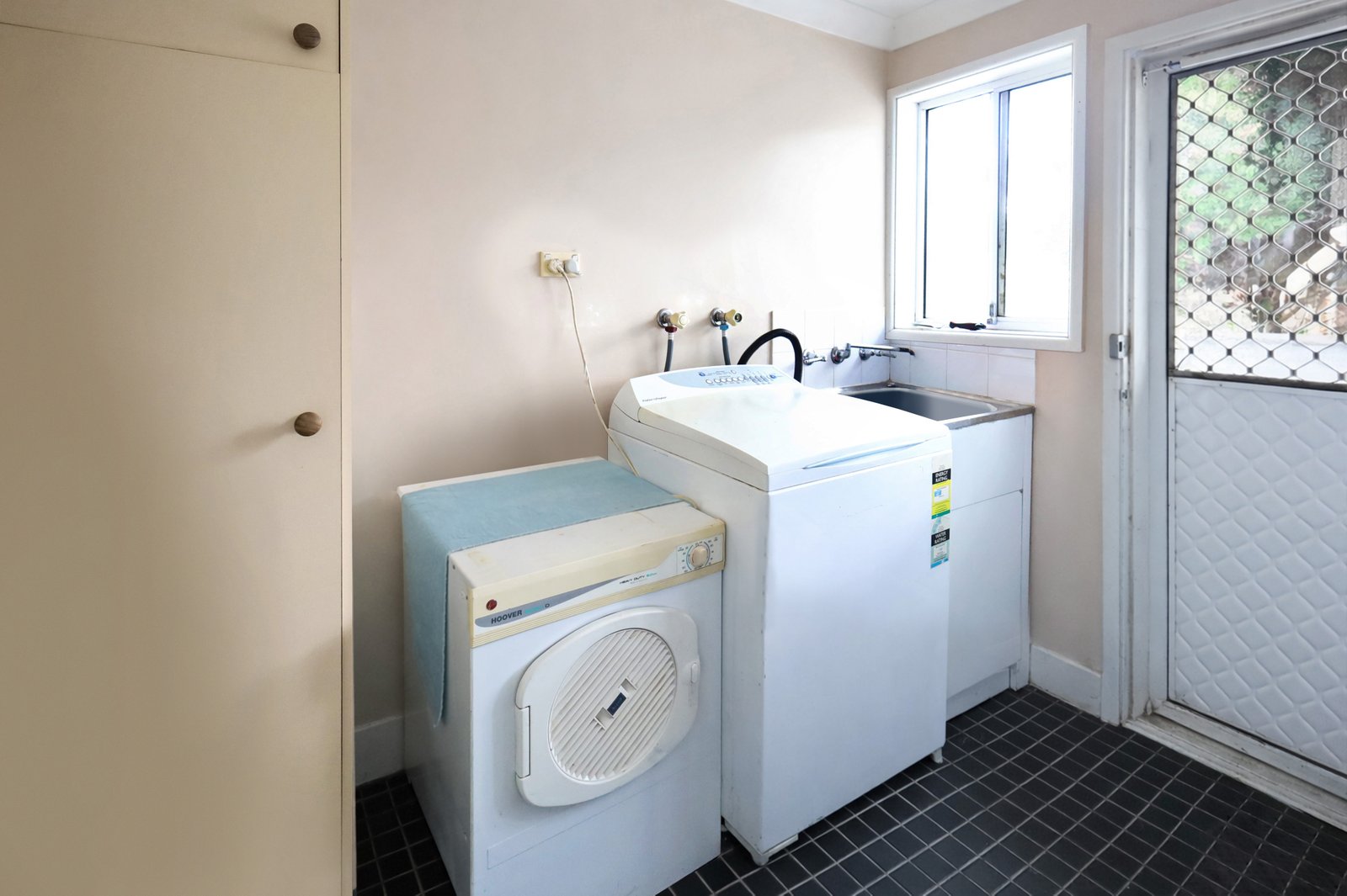 21 Jilba Street ORANGE 8