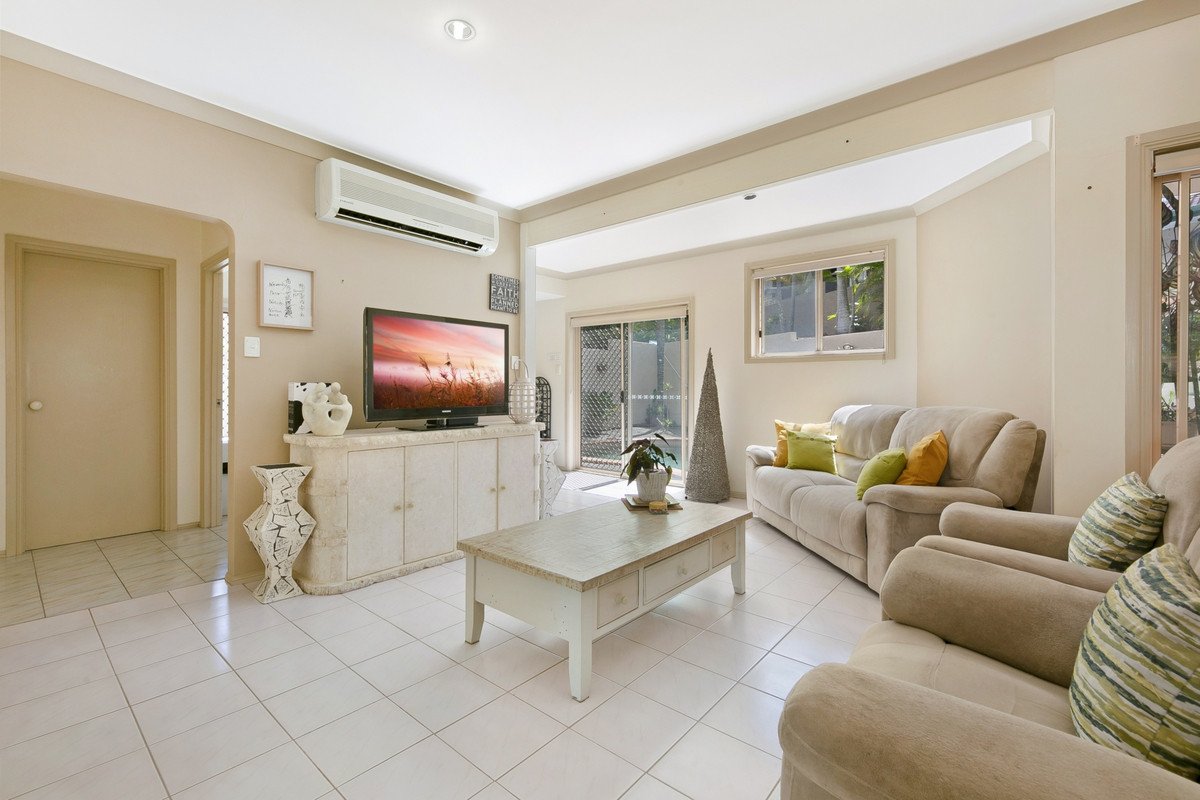 21 Joeith Court MIAMI 9