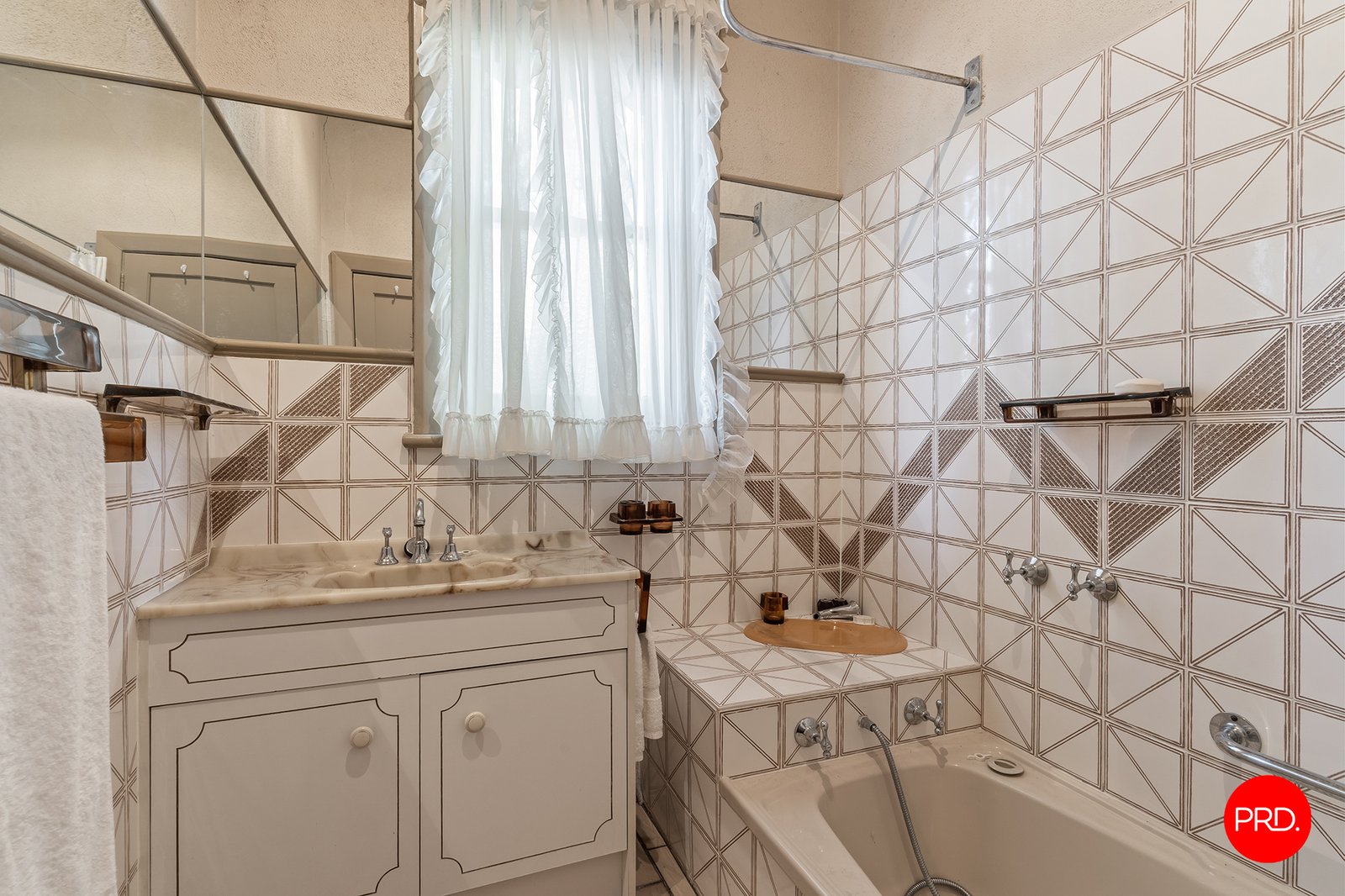 21 Johnstone Street CASTLEMAINE 13