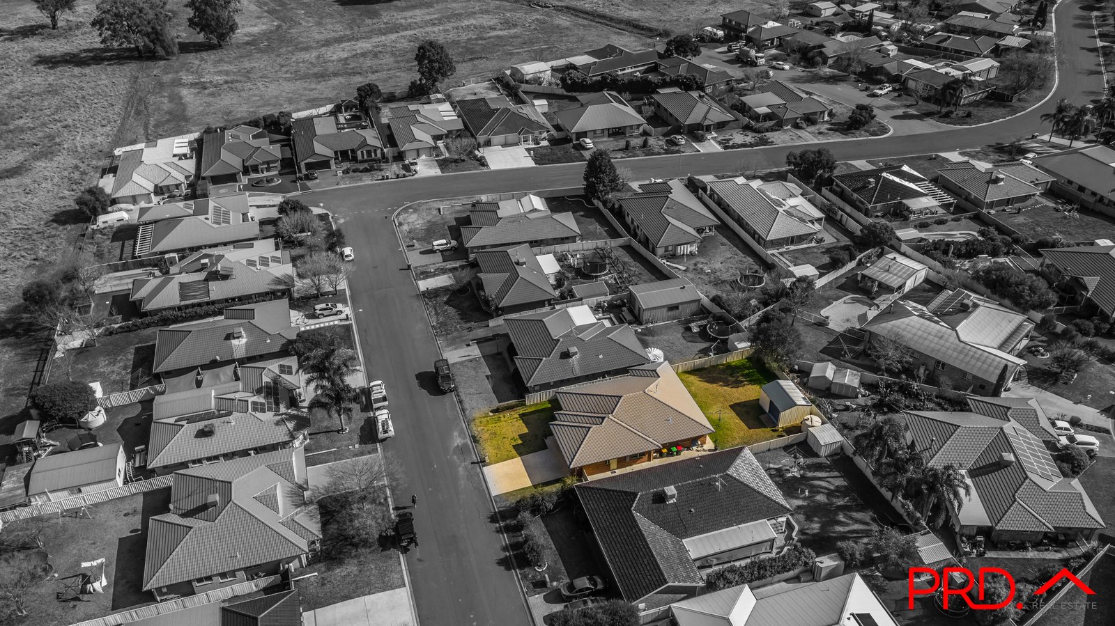 21 Karenvar Avenue TAMWORTH 24