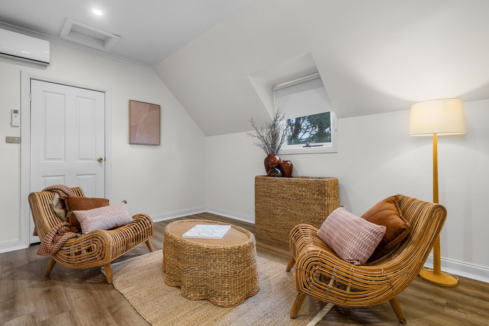 Real Estate and Property in 21 Kathryn Crescent, Woodend, VIC