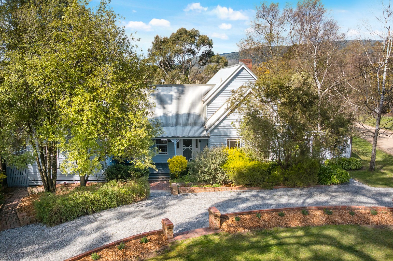 Real Estate and Property in 21 Kathryn Crescent, Woodend, VIC