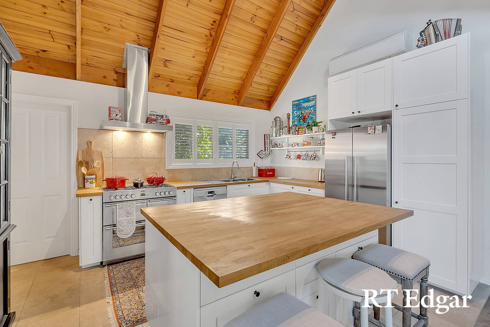 Real Estate and Property in 2/1 Keily Road, Gisborne, VIC