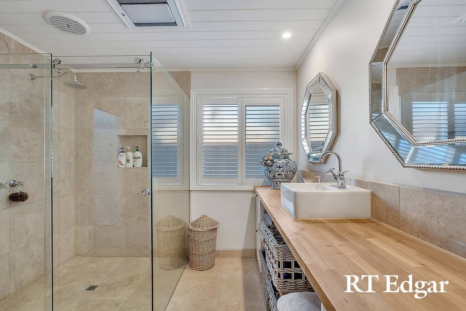 Real Estate and Property in 2/1 Keily Road, Gisborne, VIC