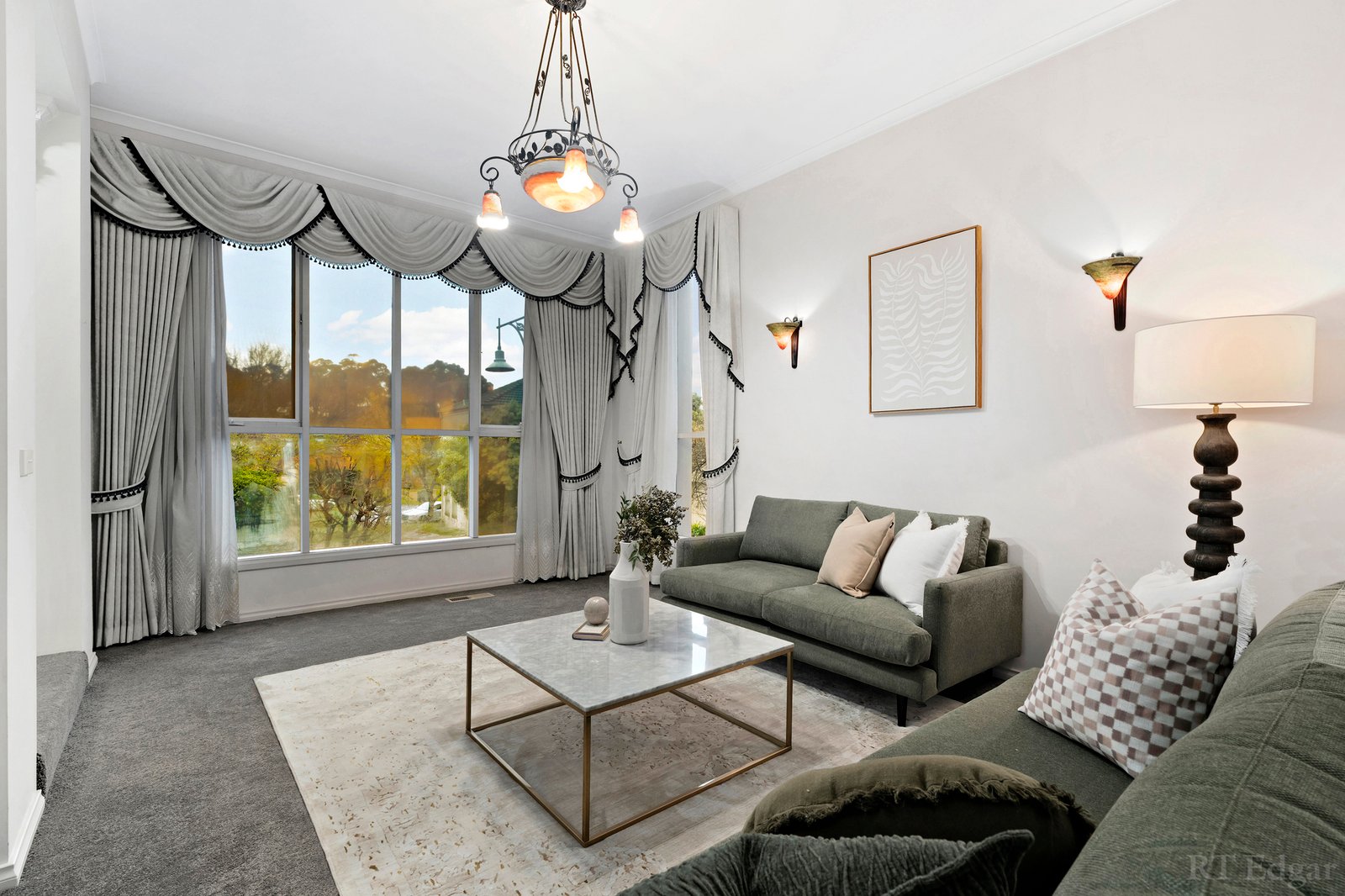 Real Estate and Property in 21 Kenman Close, Templestowe, VIC