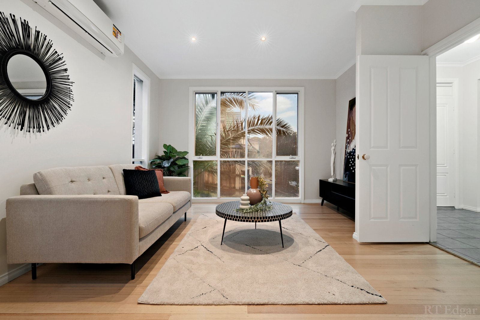 Real Estate and Property in 21 Kenman Close, Templestowe, VIC