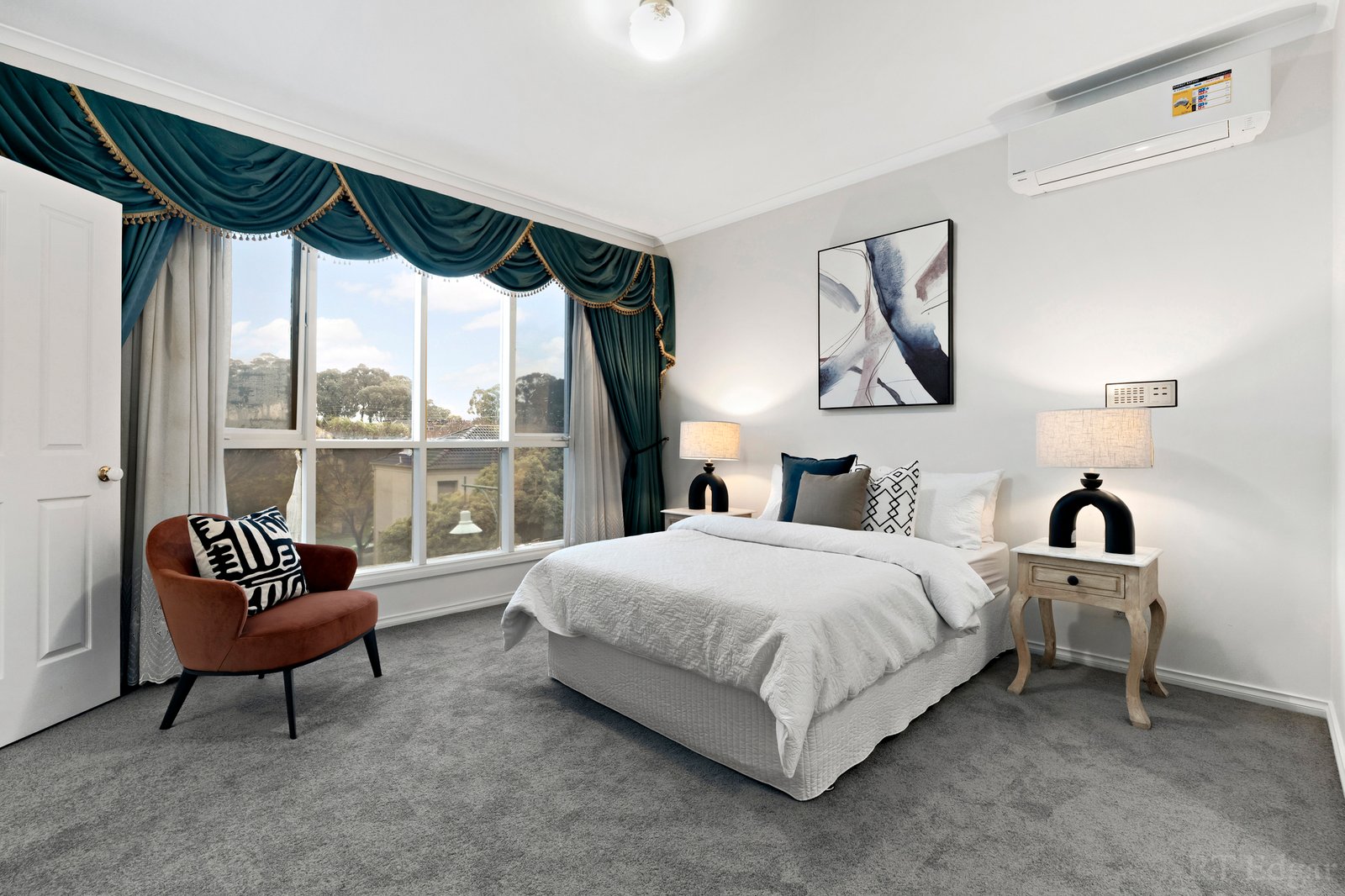 Real Estate and Property in 21 Kenman Close, Templestowe, VIC