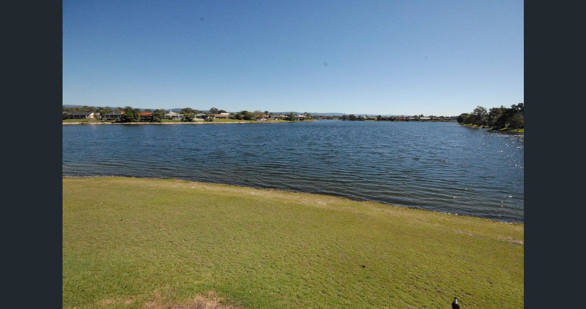 21 KINGFISHER Crescent BURLEIGH WATERS 1