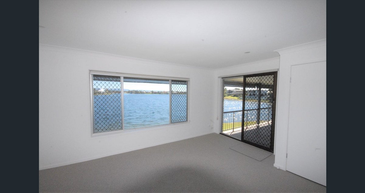 21 KINGFISHER Crescent BURLEIGH WATERS 3