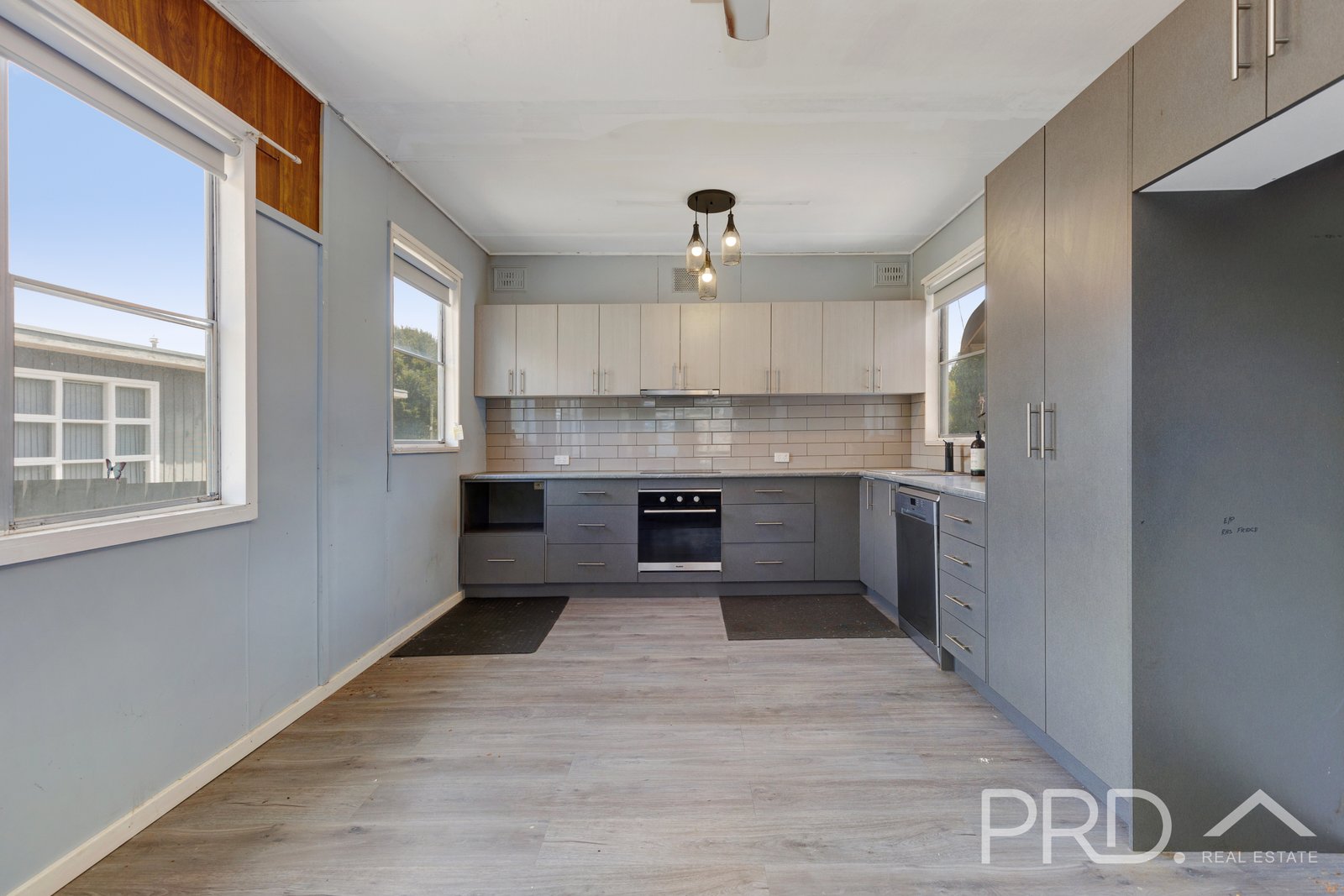 21 Kinred Street TUMUT 2