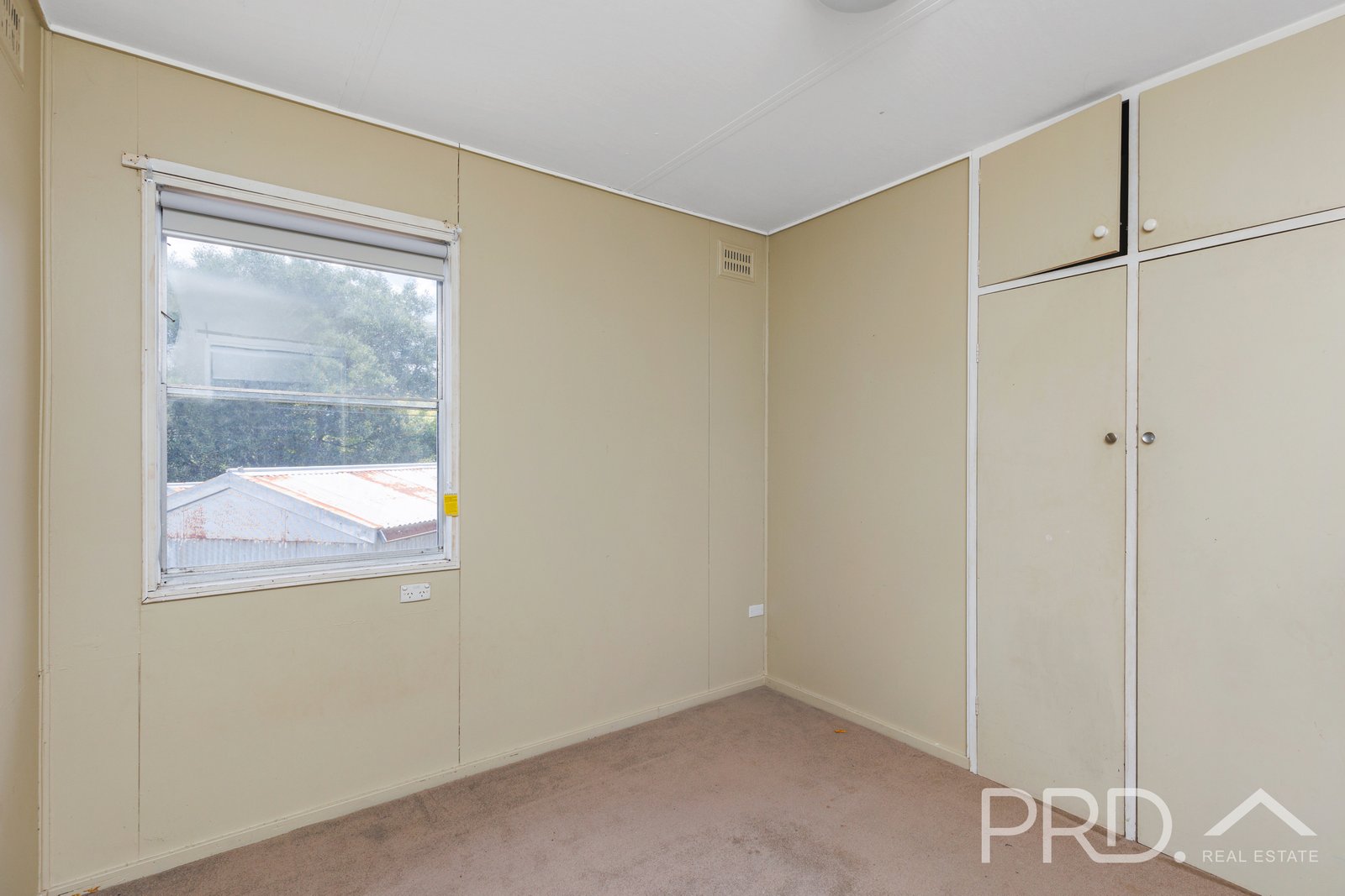 21 Kinred Street TUMUT 7