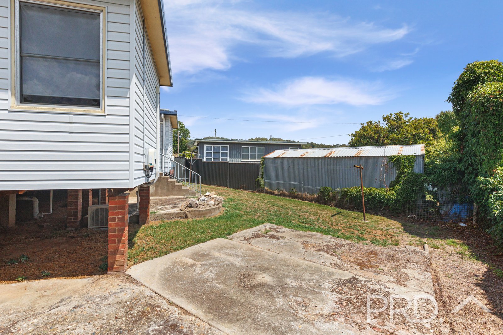 21 Kinred Street TUMUT 11