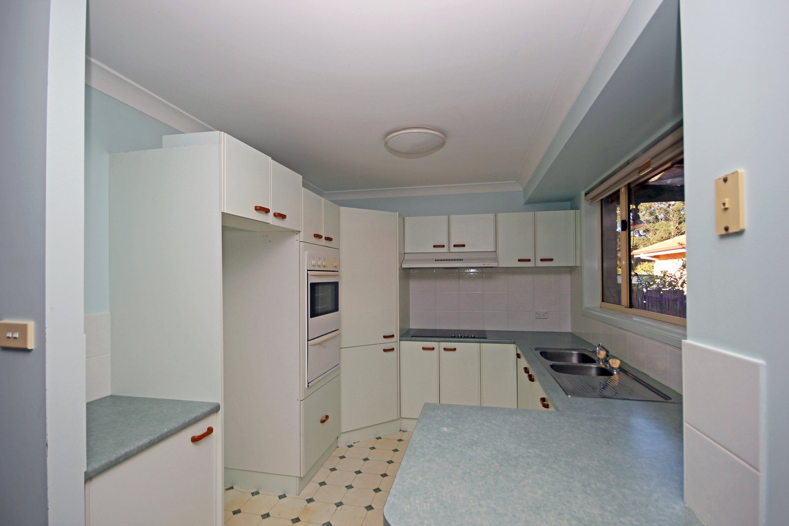2/1 Kirmington Terrace WEST HAVEN 2