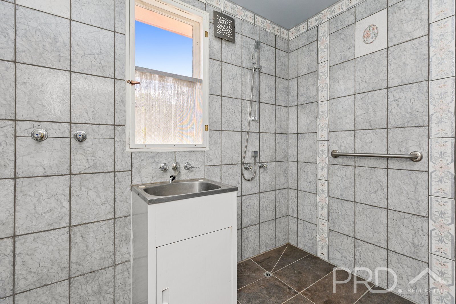 21 Kurrajong Avenue BATLOW 9