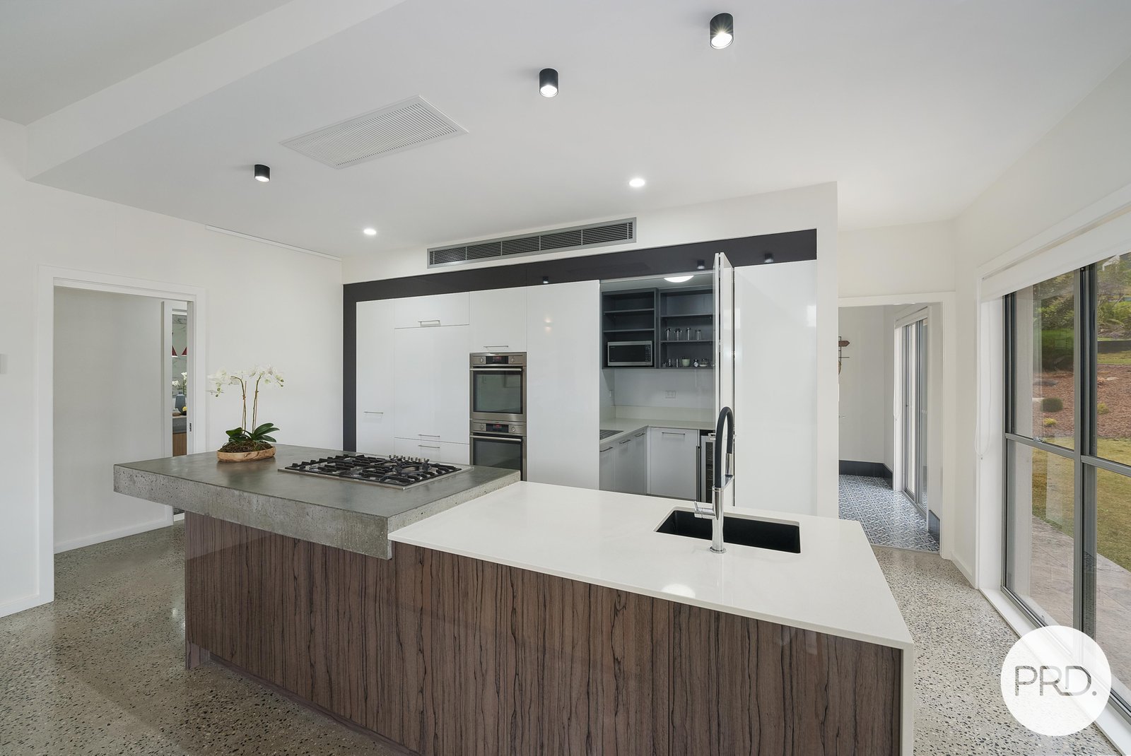 21 Lake Ridge Drive KEW 9