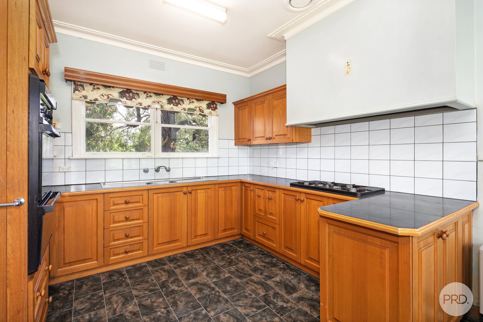 21 Lake Street WENDOUREE 11