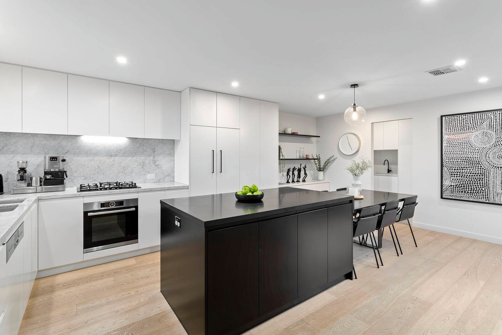 Real Estate and Property in 21 Lantana Road, Elsternwick, VIC