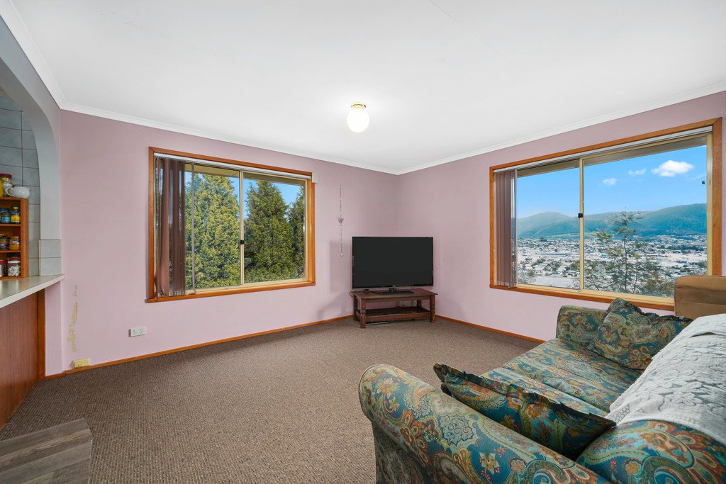 2/1 Ledwell Street LUTANA 3