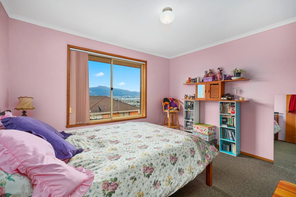 2/1 Ledwell Street LUTANA 8