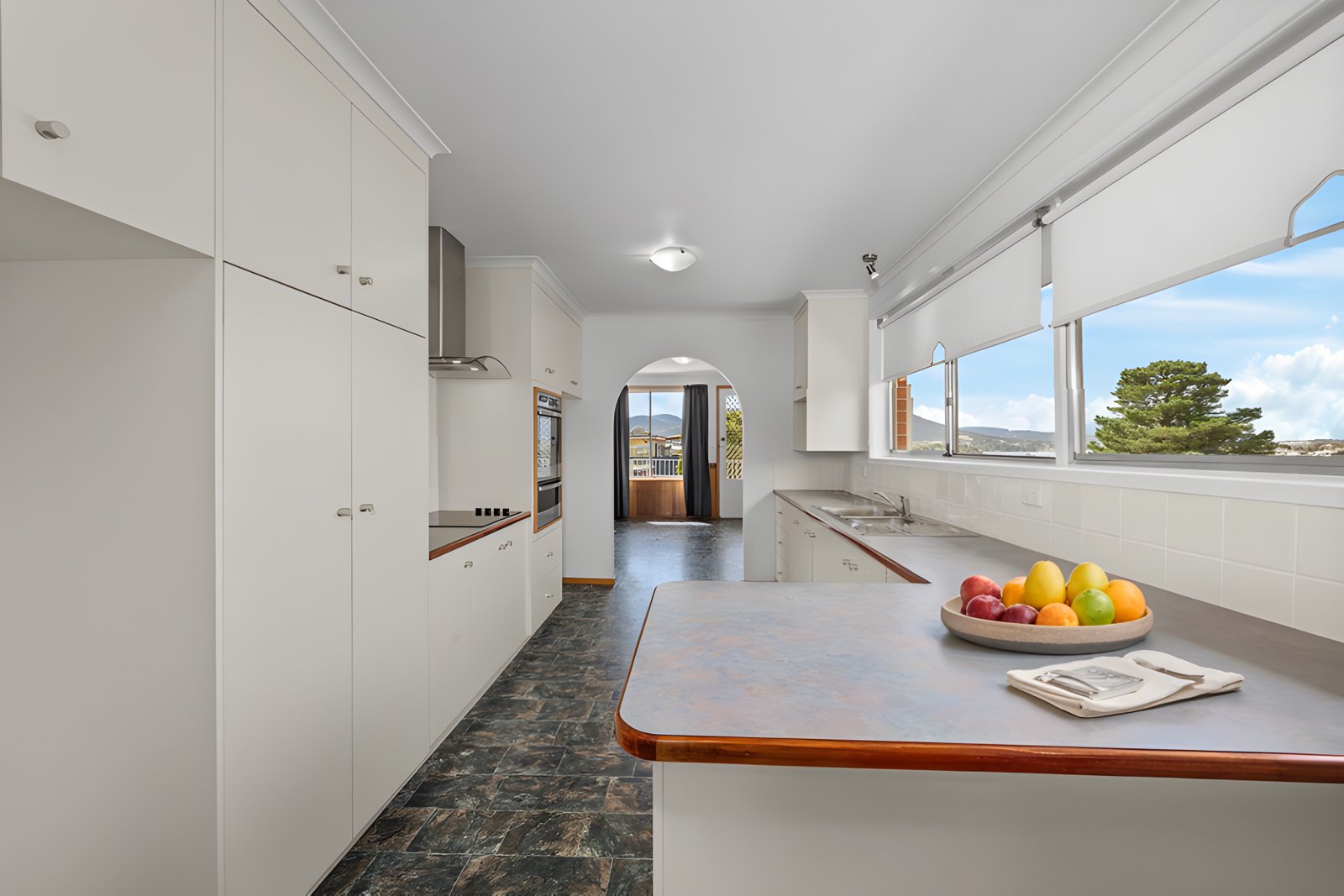 21 Leighland Road CLAREMONT 2