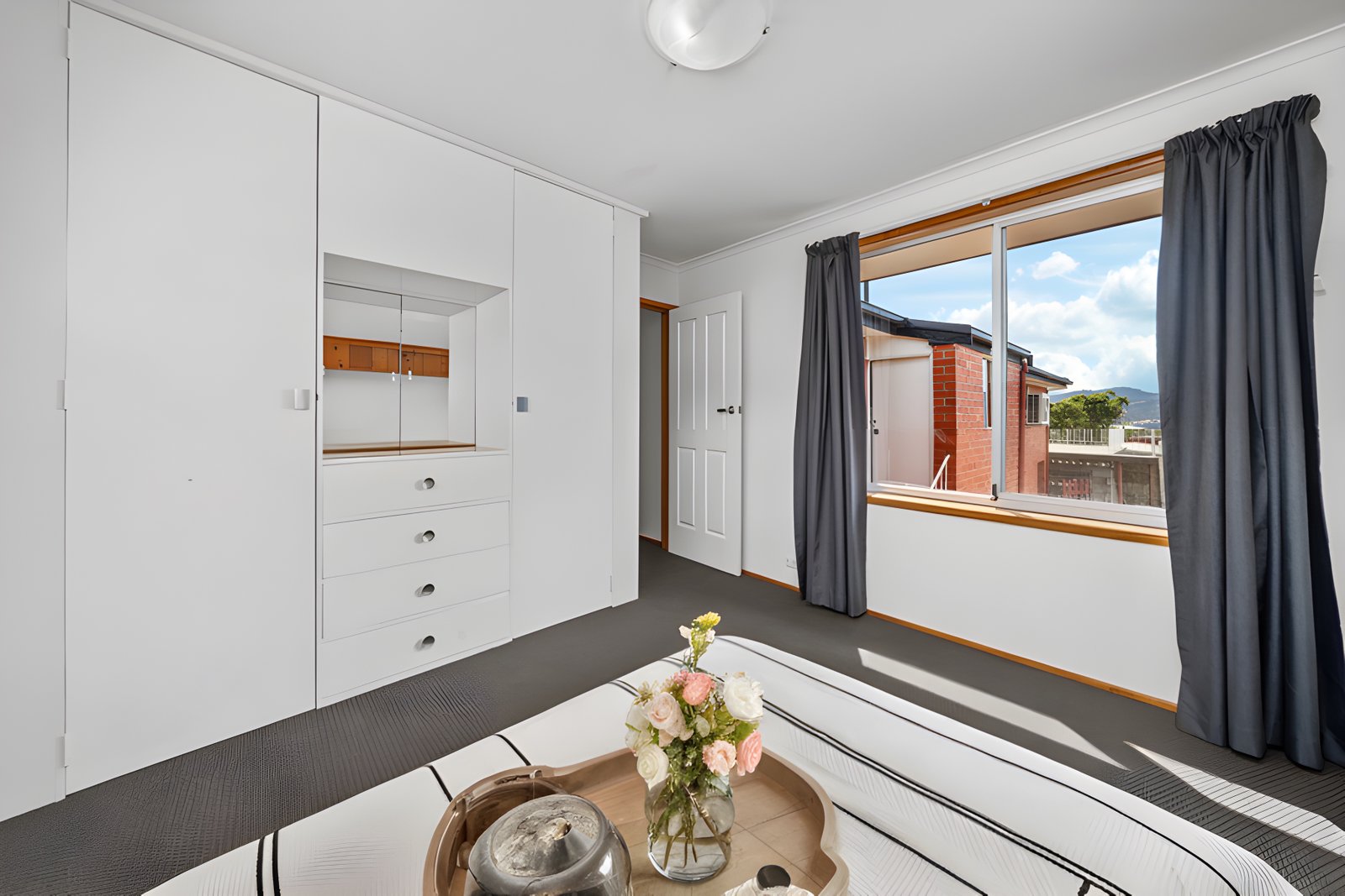 21 Leighland Road CLAREMONT 8