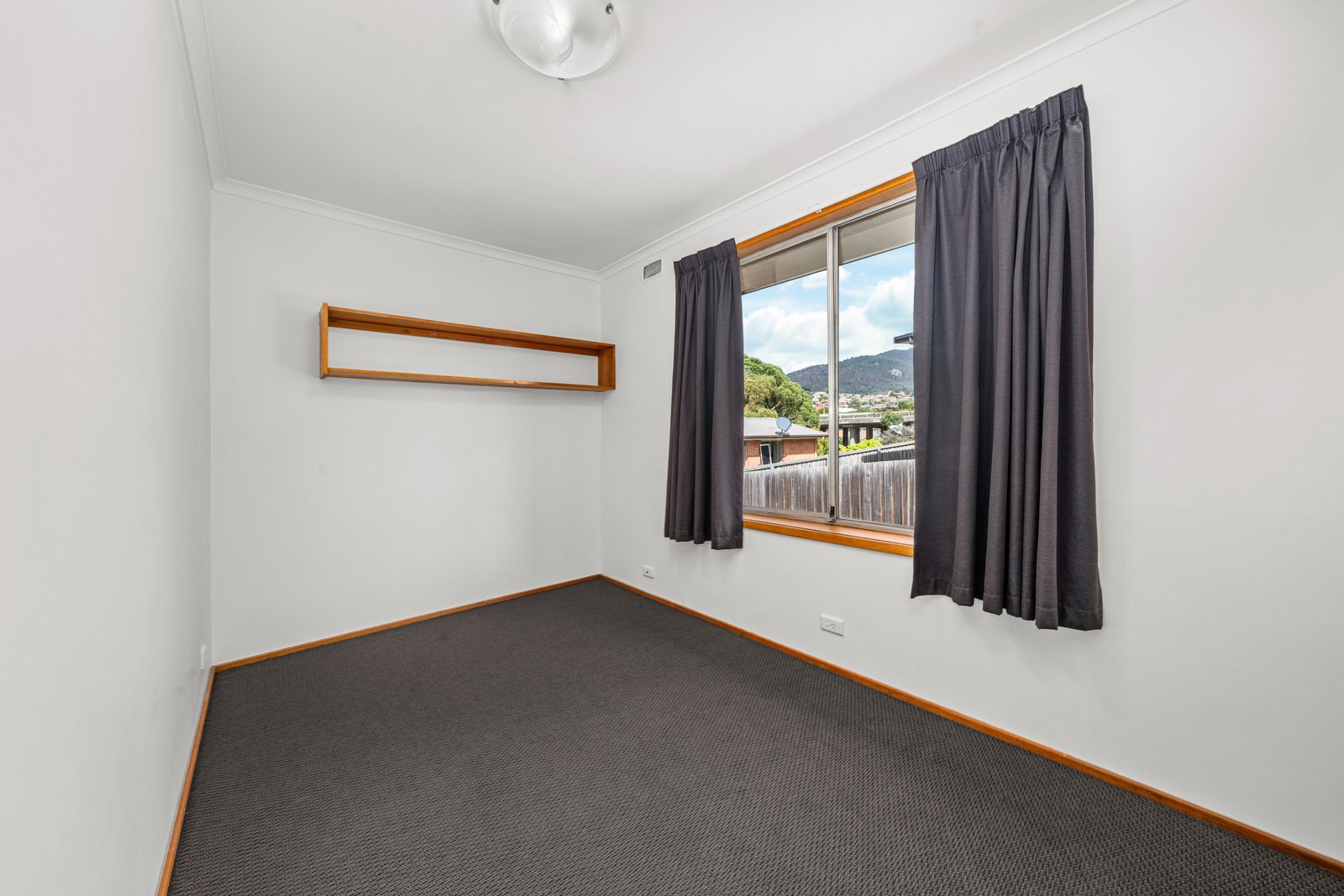 21 Leighland Road CLAREMONT 10