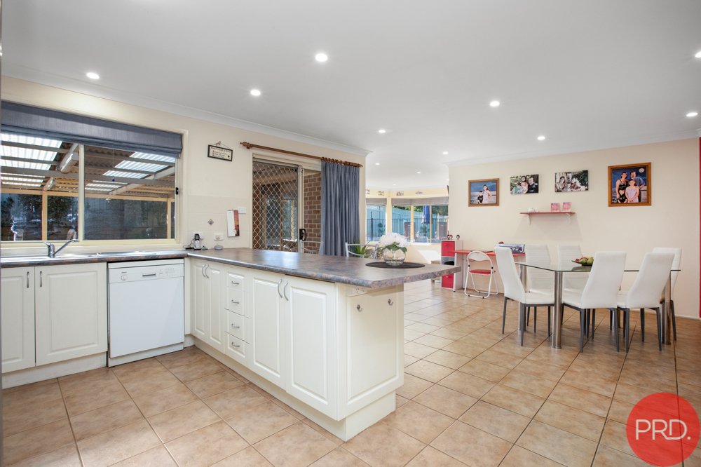 21 Leinster Circuit ASHTONFIELD 6