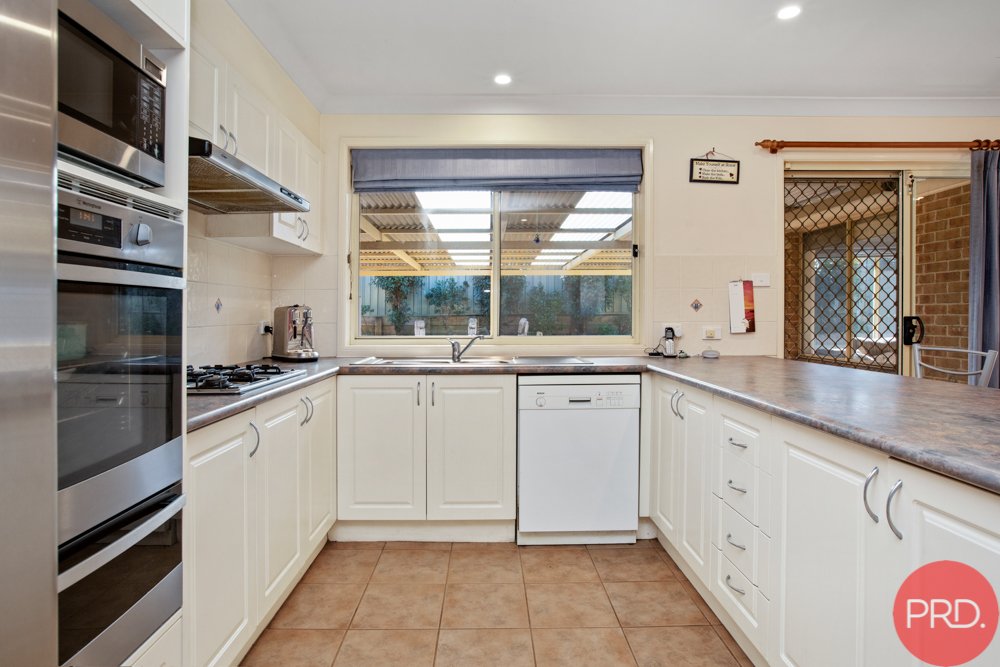 21 Leinster Circuit ASHTONFIELD 7