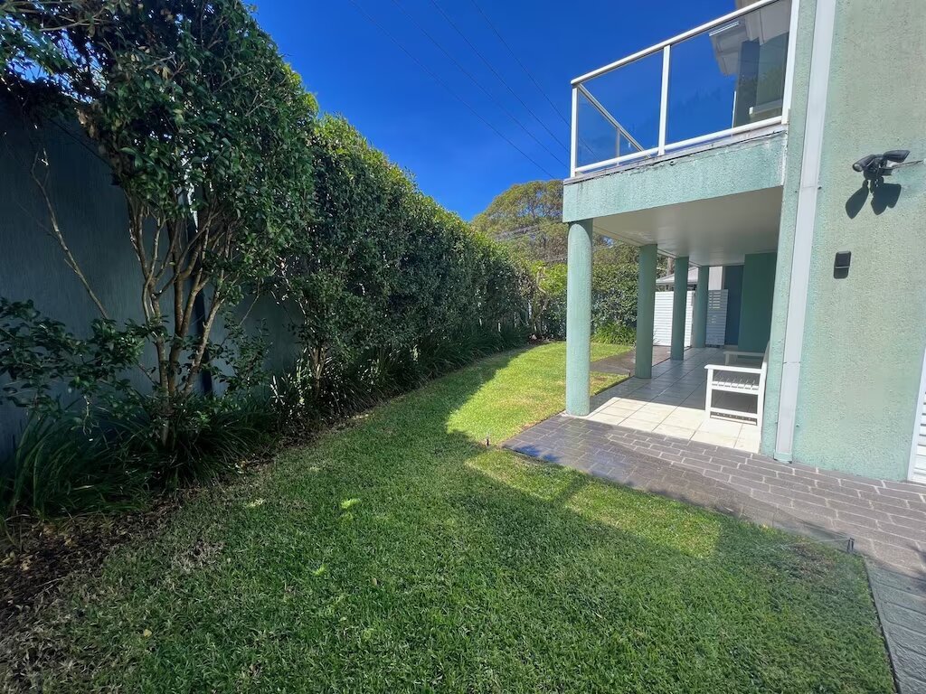 2/1 Lentara Street FINGAL BAY 18