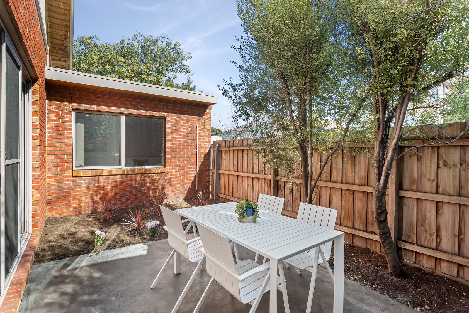 Real Estate and Property in 21 Leopold Street, Caulfield South, VIC