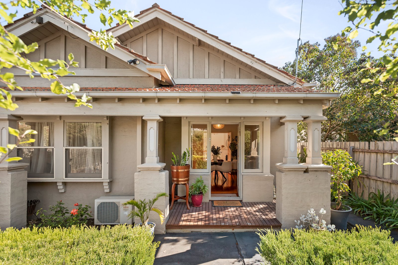 Real Estate and Property in 21 Leopold Street, Caulfield South, VIC