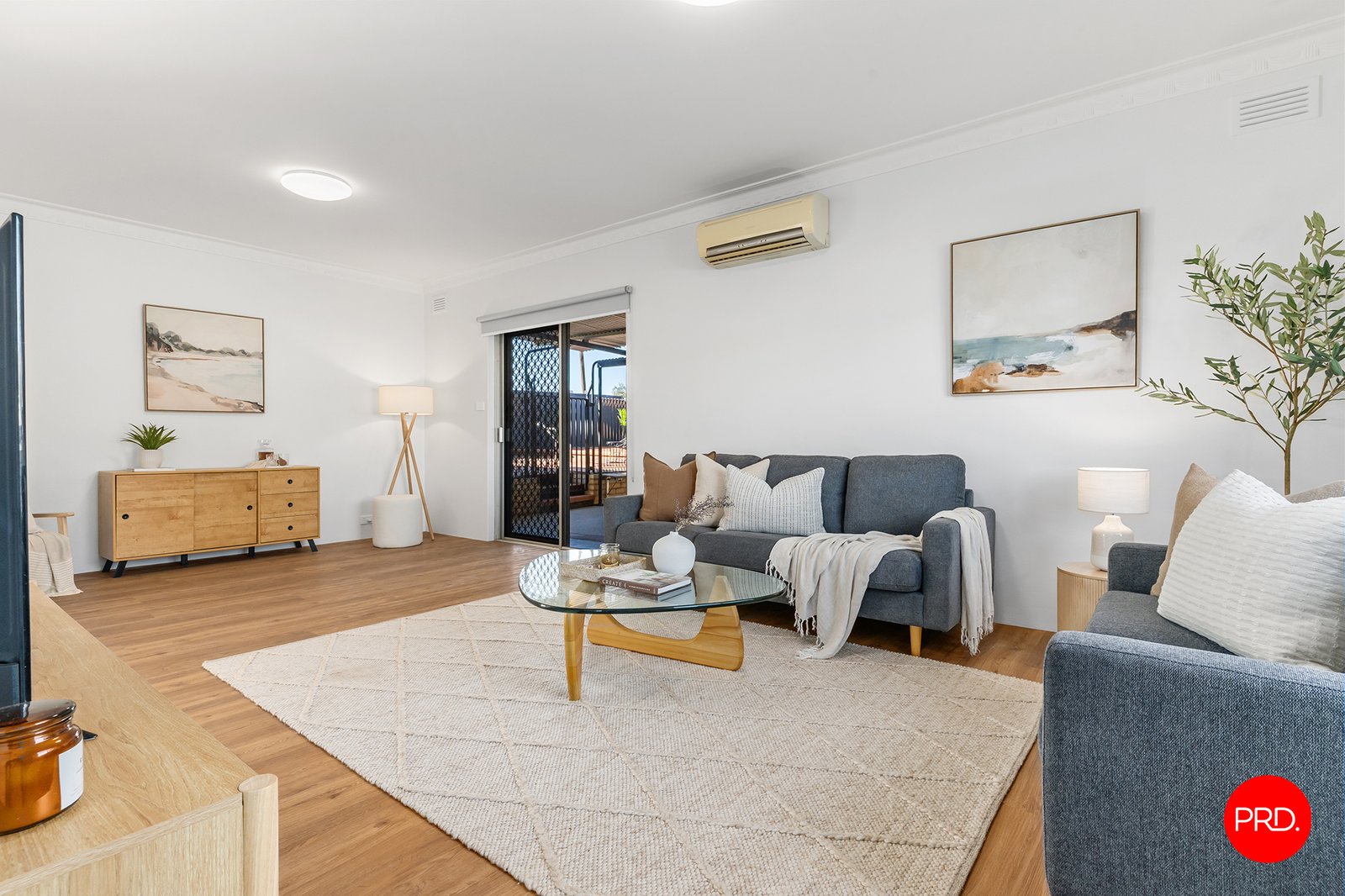 21 Ligar St  KENNINGTON 10