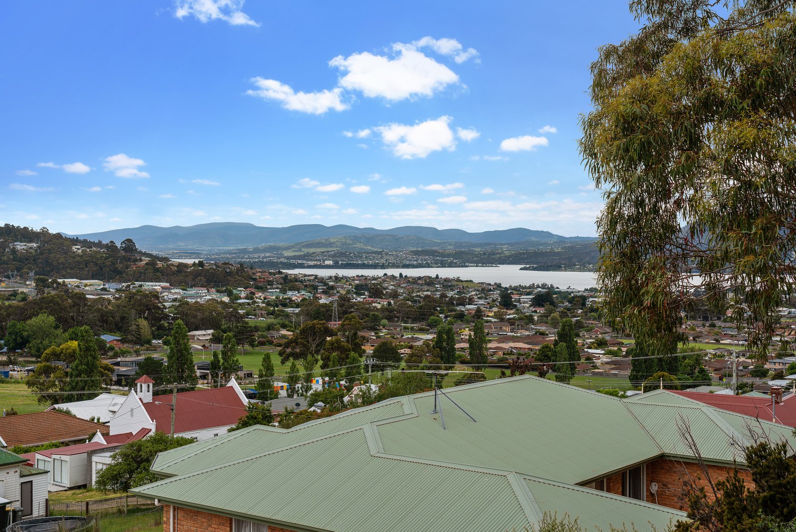 21 Longley Court GLENORCHY 2