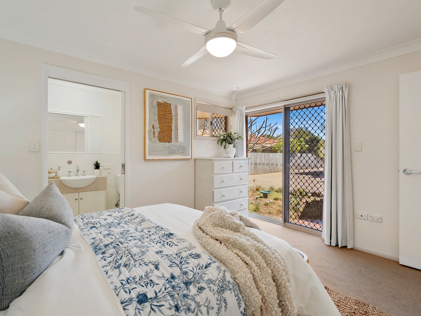 2/1 Lorien Way KINGSCLIFF 13