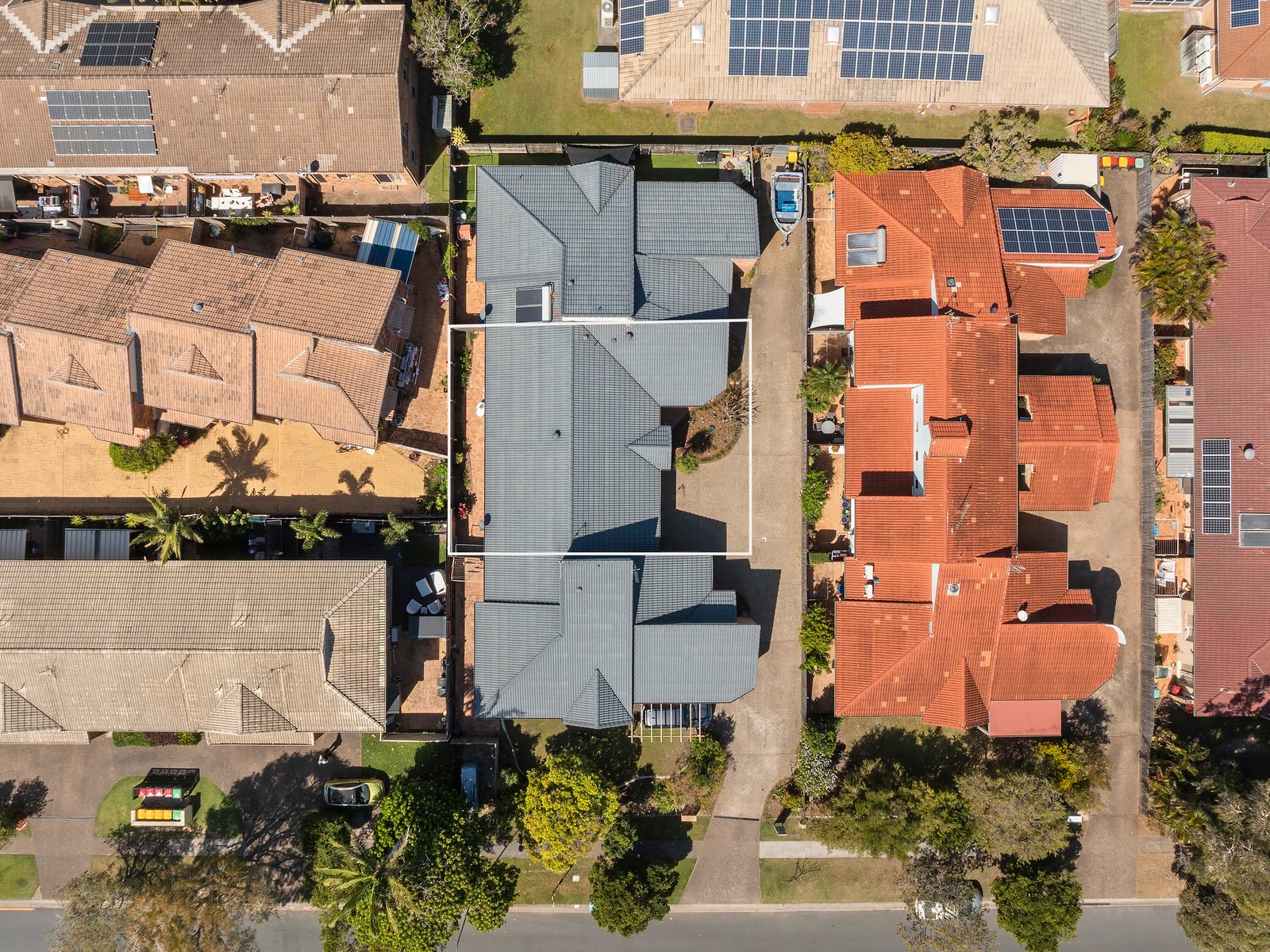 2/1 Lorien Way KINGSCLIFF 24