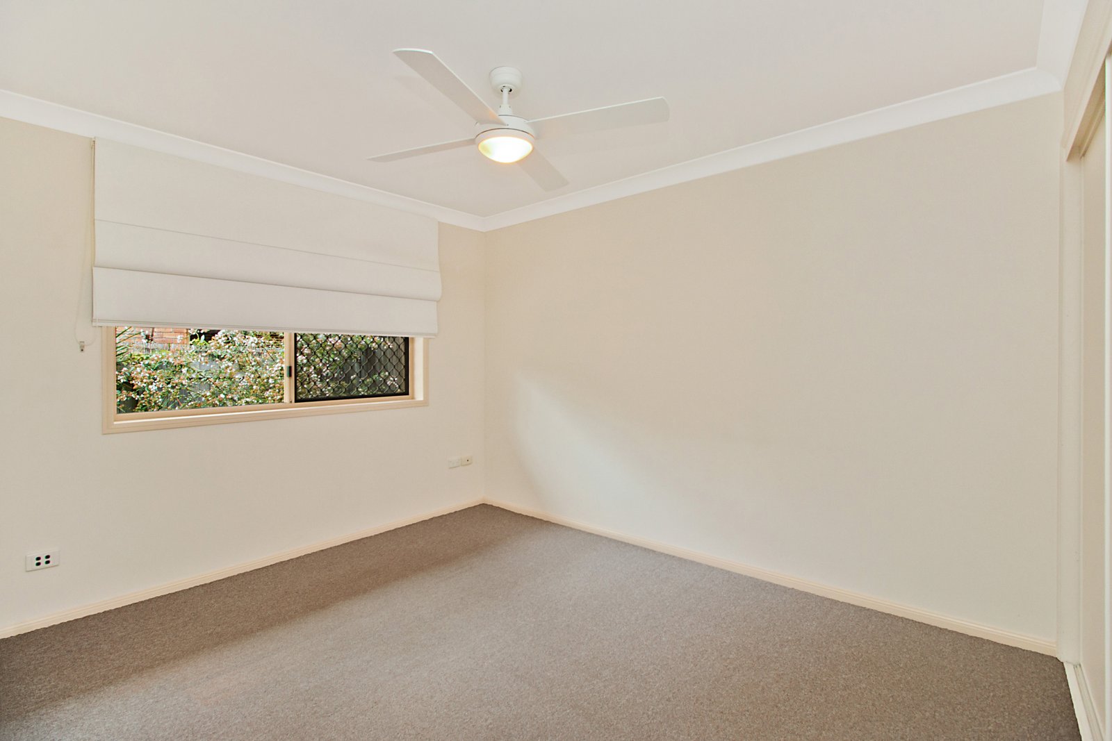 2/1 Lorien Way KINGSCLIFF 8
